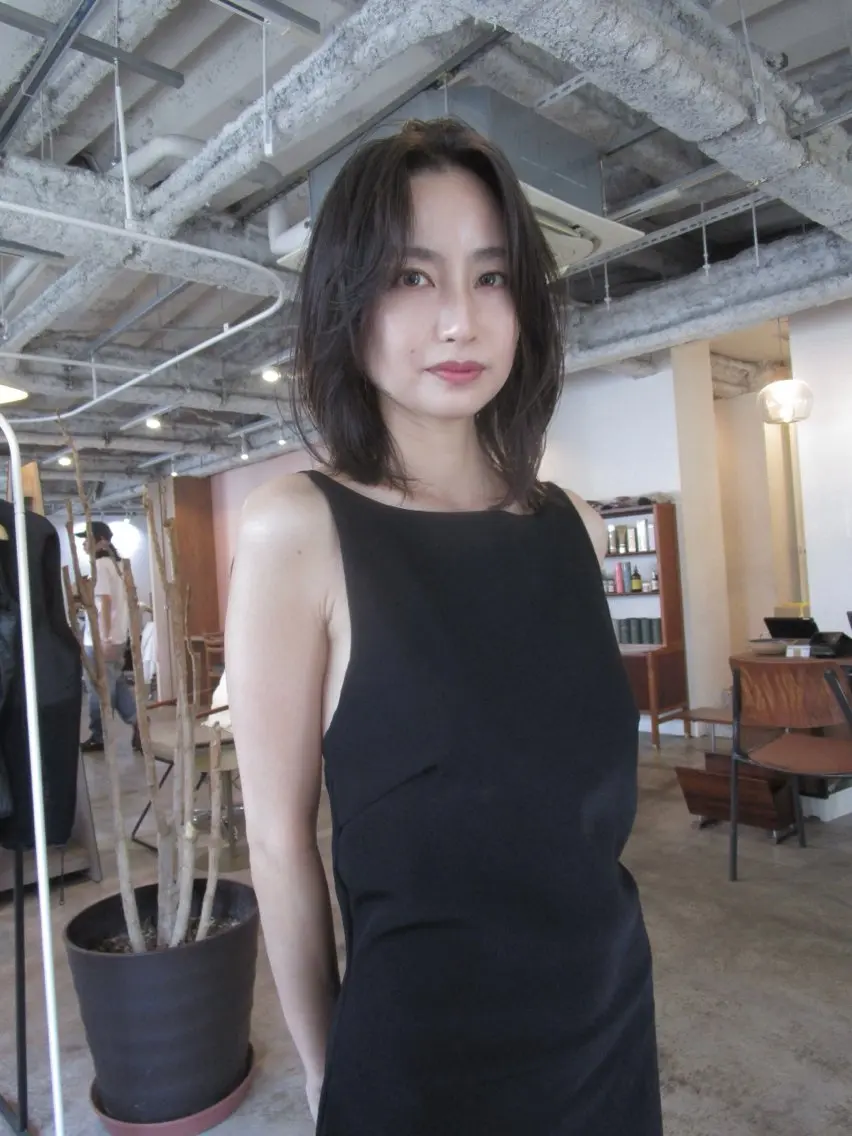 ミディアム カラー 透明感カラー レイヤーカット カット ヘアカラー トリートメント yu maのヘアスタイル