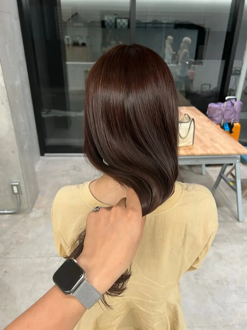 ロング カラー ロングレイヤー アッシュ ベージュカラー ブリーチ 透明感カラー カット ヘアカラー トリートメント 誰より丁寧なカット/ 小林輝/レイヤーのヘアスタイル