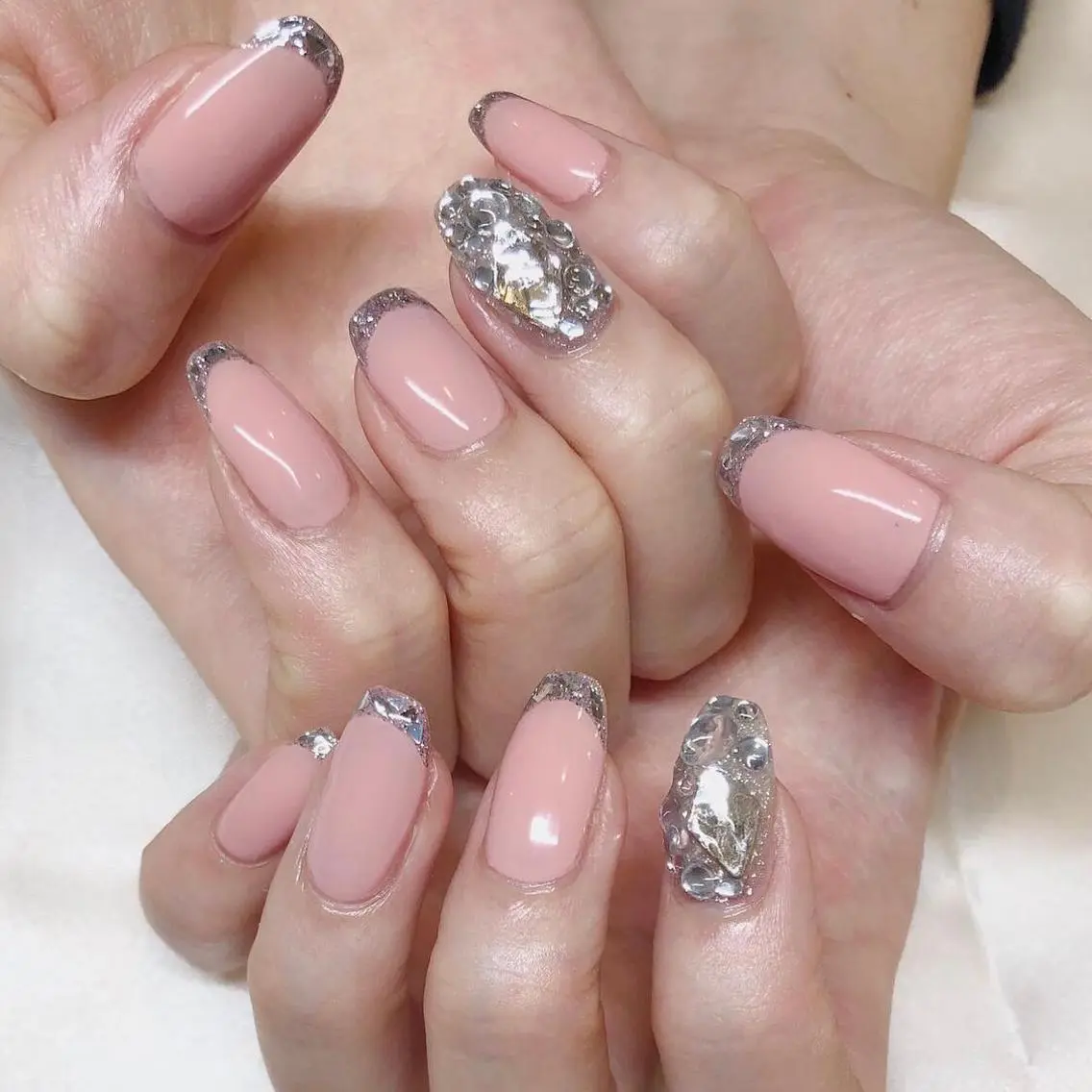ネイル フレンチネイル ガラスフレンチ ハンドネイル 【岐阜💅🏻】 オトナ可愛い🤍🪄のネイルデザイン
