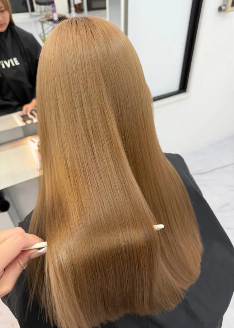 ロング カラー 透明感カラー ヘアカラー トリートメント 韓国ヘア💖ワンホン ブリーチなしWカラーのヘアスタイル