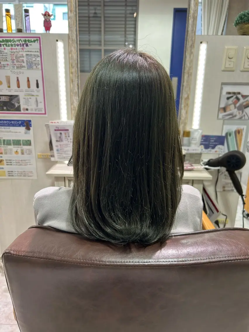 ミディアム カラー ベージュカラー オリーブベージュ Ukezono Kodaiのヘアスタイル