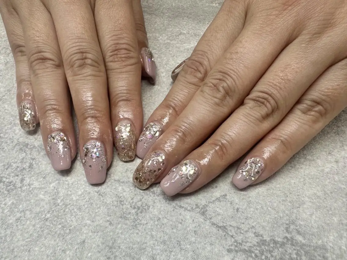 ネイル フットネイル フレンチネイル グラデーション キラキラネイル 韓国ネイル FASTNAIL PLUS 新宿店のネイルデザイン