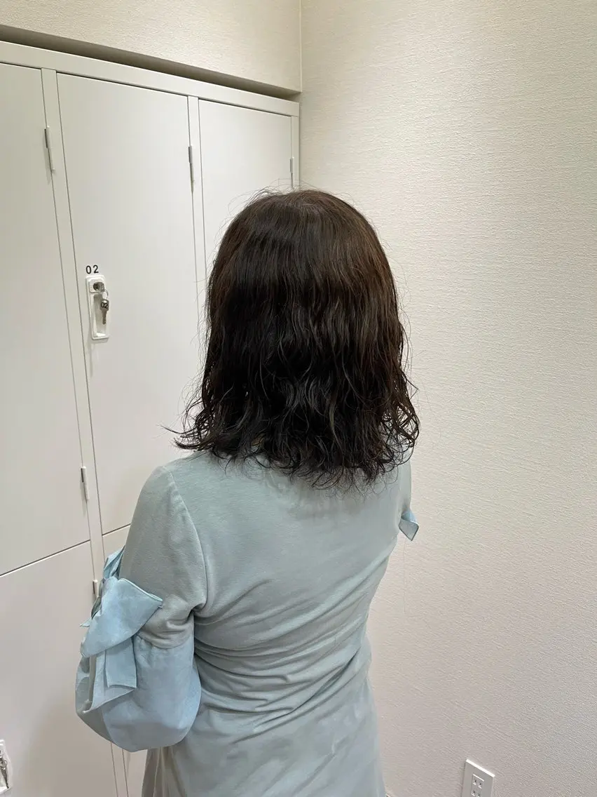 ミディアム LORAN 寺田のヘアスタイル