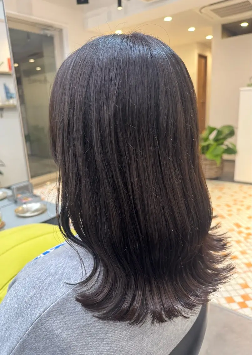 セミロング トリートメント カット ヘアカラー トリートメント 岩城 由佳のヘアスタイル