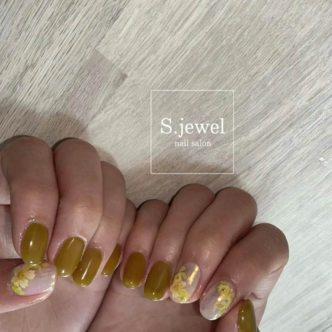 ネイル S. JEWELのネイルデザイン