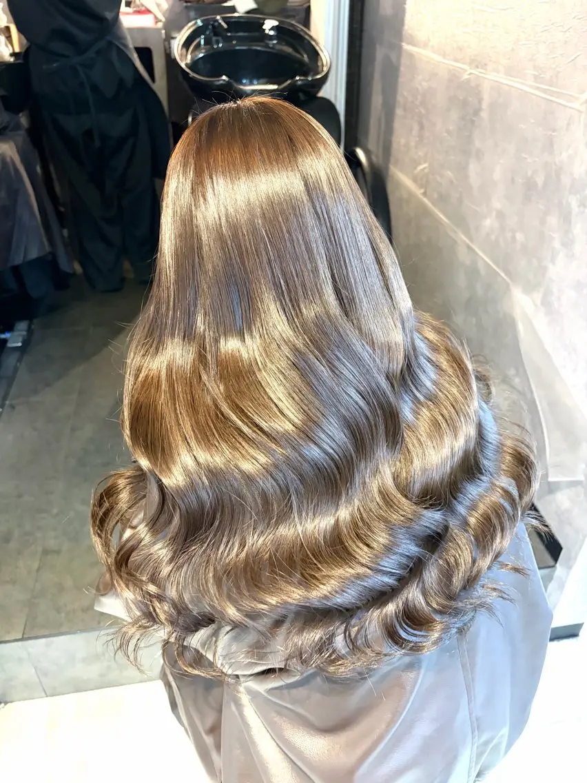 ロング カラー ヘアカラー トリートメント ヘッドスパ 🩶鈴木茉奈🩶艶髪 /透明感/暖色カラーのヘアスタイル