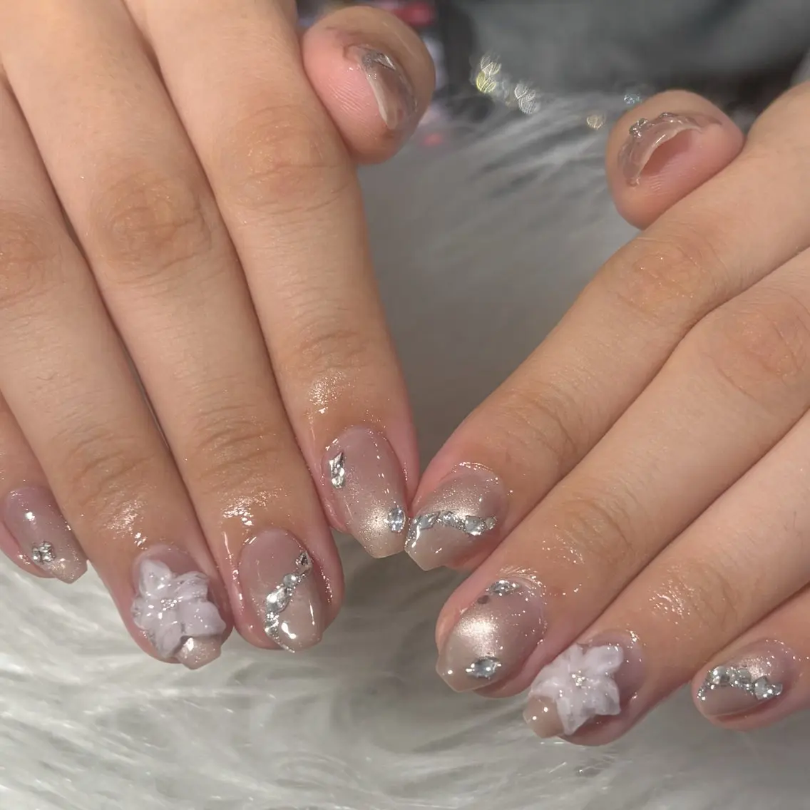 ネイル ハンドネイル LAVISH manaのネイルデザイン