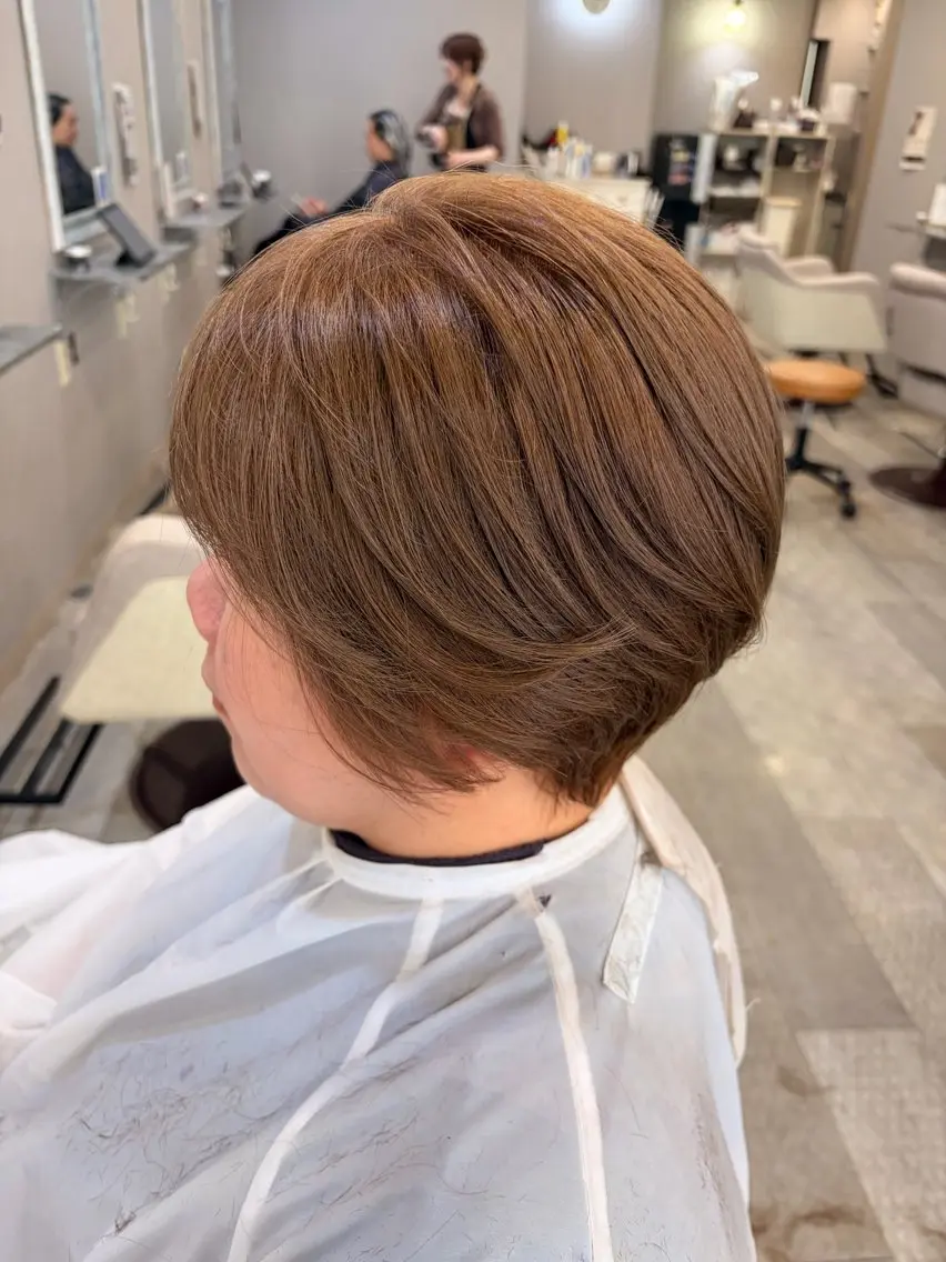 ショート カット ヘアカラー トリートメント レイヤー/透けカラー ✨KANAのヘアスタイル