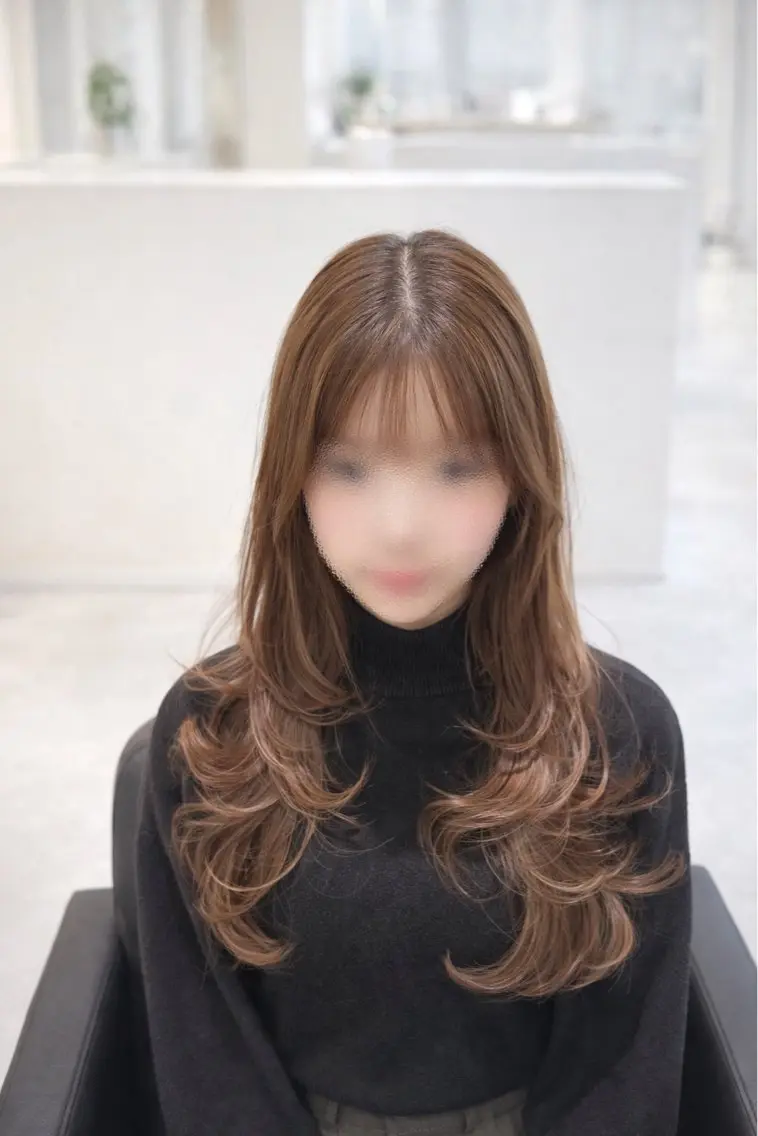セミロング カット ヘアカラー トリートメント Emuest心斎橋 SAKIのヘアスタイル