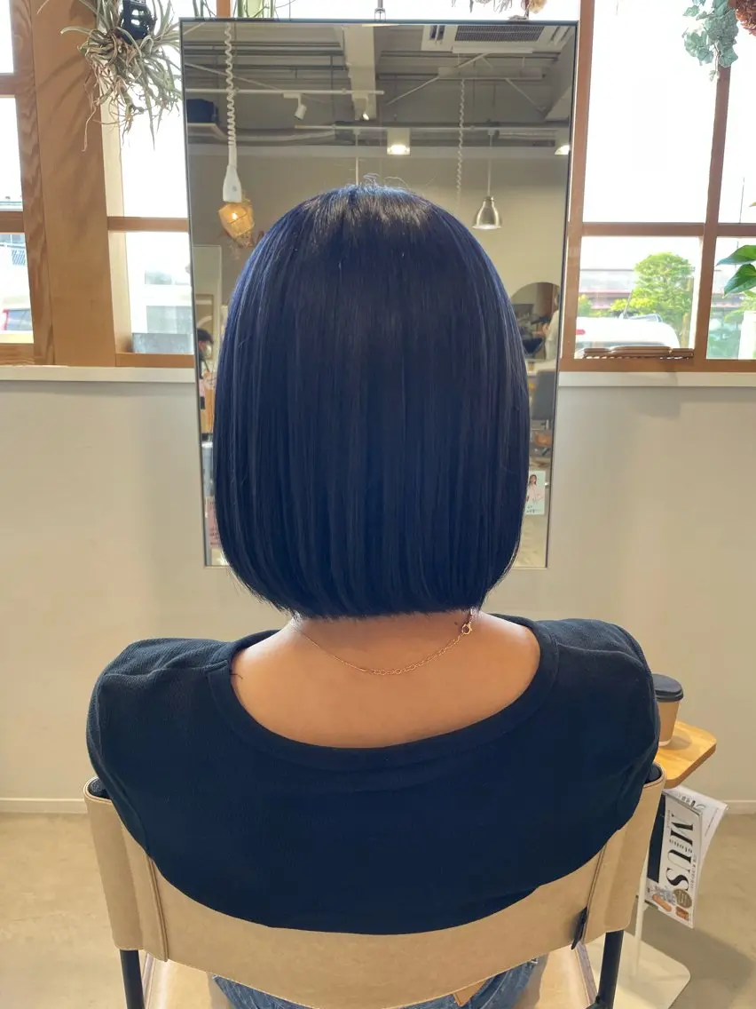 ミディアム カラー ブリーチ カット ヘアカラー 小林 杏莉のヘアスタイル