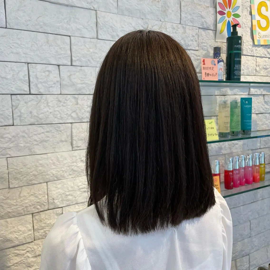 ミディアム BiBi 藪 菜月のヘアスタイル