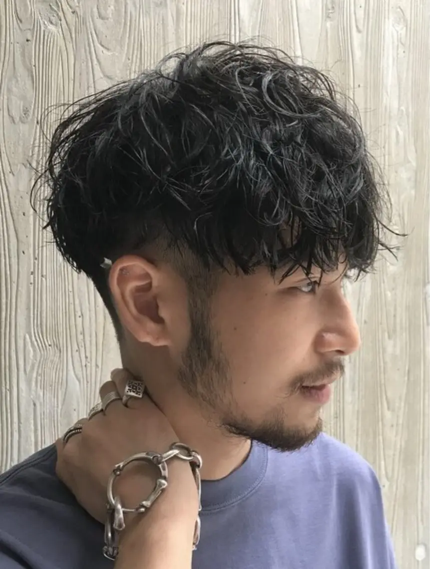 パーマ メンズ 中谷海里/フェザー パーマ/スパイキーのヘアスタイル