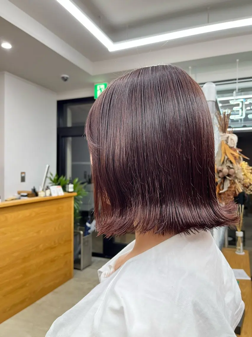 ミディアム カラー ヘアアレンジ ボブ 顔周りカット 伸ばしかけ 外ハネヘア カット ヘアカラー LOBBY HIMERIのヘアスタイル