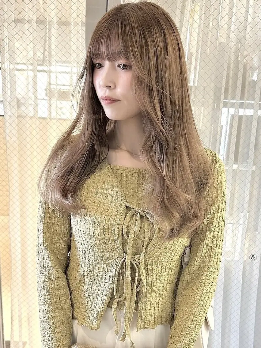 カラー ロング ベージュカラー ブリーチ ダブルカラー グレージュ インナーカラー カット ヘアカラー mood 髪質改善 ダブルカラーのヘアスタイル