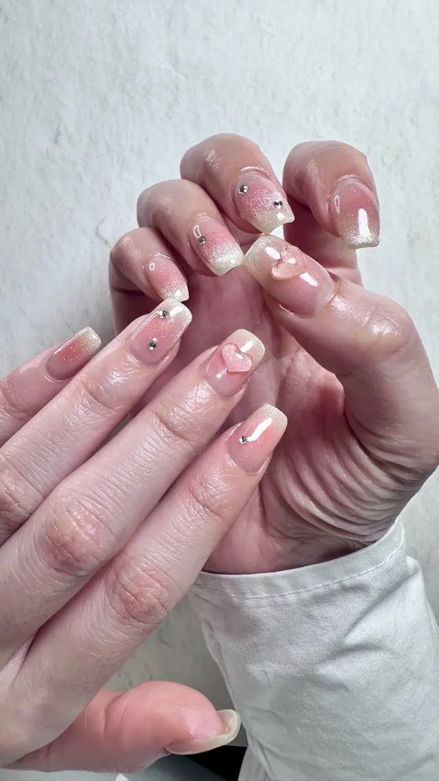 ネイル チークネイル ニュアンスネイル 春ネイル ハンドネイル ハンドケア Atelier Ariのネイルデザイン