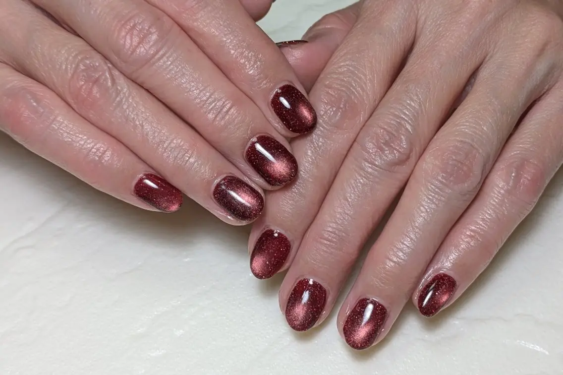 ネイル ボルドー フラッシュネイル ジェルネイル マグネットネイル パラジェル ハンドネイル m&pPrivate nailsalonのネイルデザイン