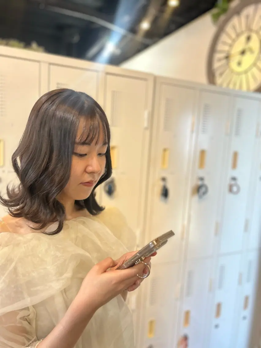 ミディアム カラー ヘアカラー Julia🖤 産休中🌬️🩵のヘアスタイル