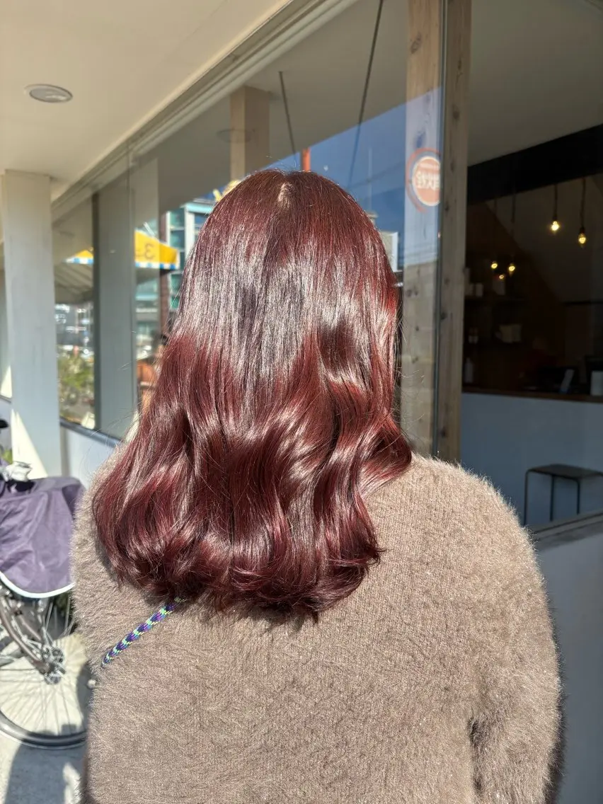 カラー ピンクカラー レッドカラー newi京橋 chiyumiのヘアスタイル