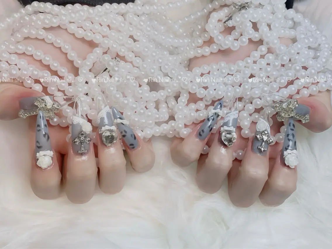 ネイル オーロラネイル ブルー フットネイル ジェルネイル 氷ネイル・うるうるネイル ハンドネイル Rin Nail 新大久保店のネイルデザイン