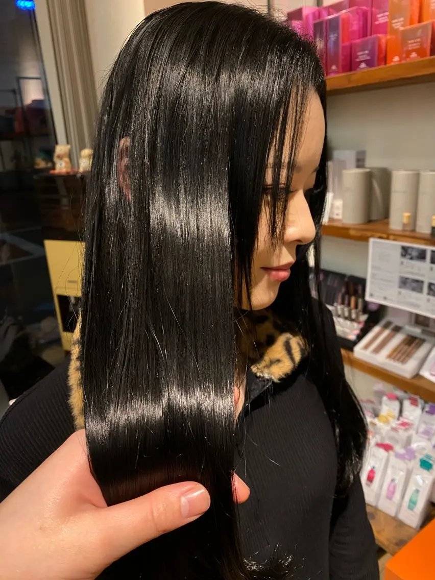 ロング カラー ヘアカラー ナチュラルヘア🫧 ナナミのヘアスタイル
