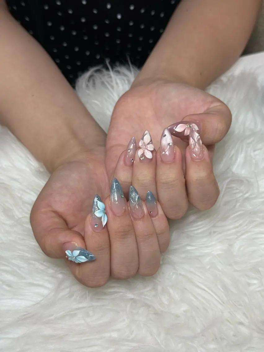 ネイル クリアネイル ドット フラッシュネイル フレンチネイル マグネットネイル ハンドネイル ハンドケア Aria Nail Beautyのネイルデザイン