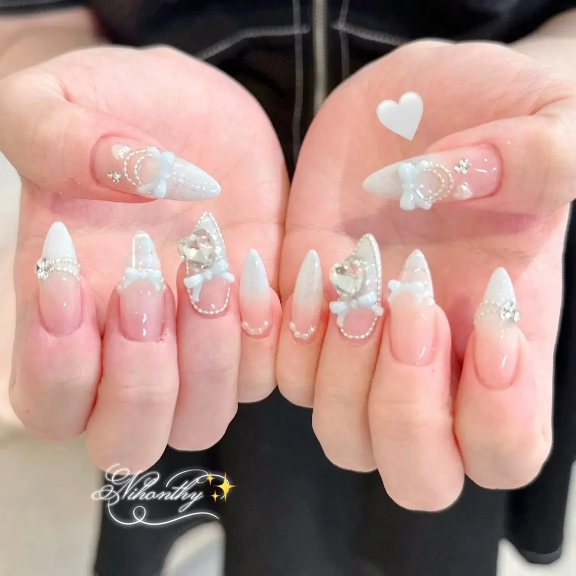 ネイル チークネイル ドット フットネイル フレンチネイル グラデーション ハンドネイル ハンドケア Nihonthy Nail 新宿のネイルデザイン
