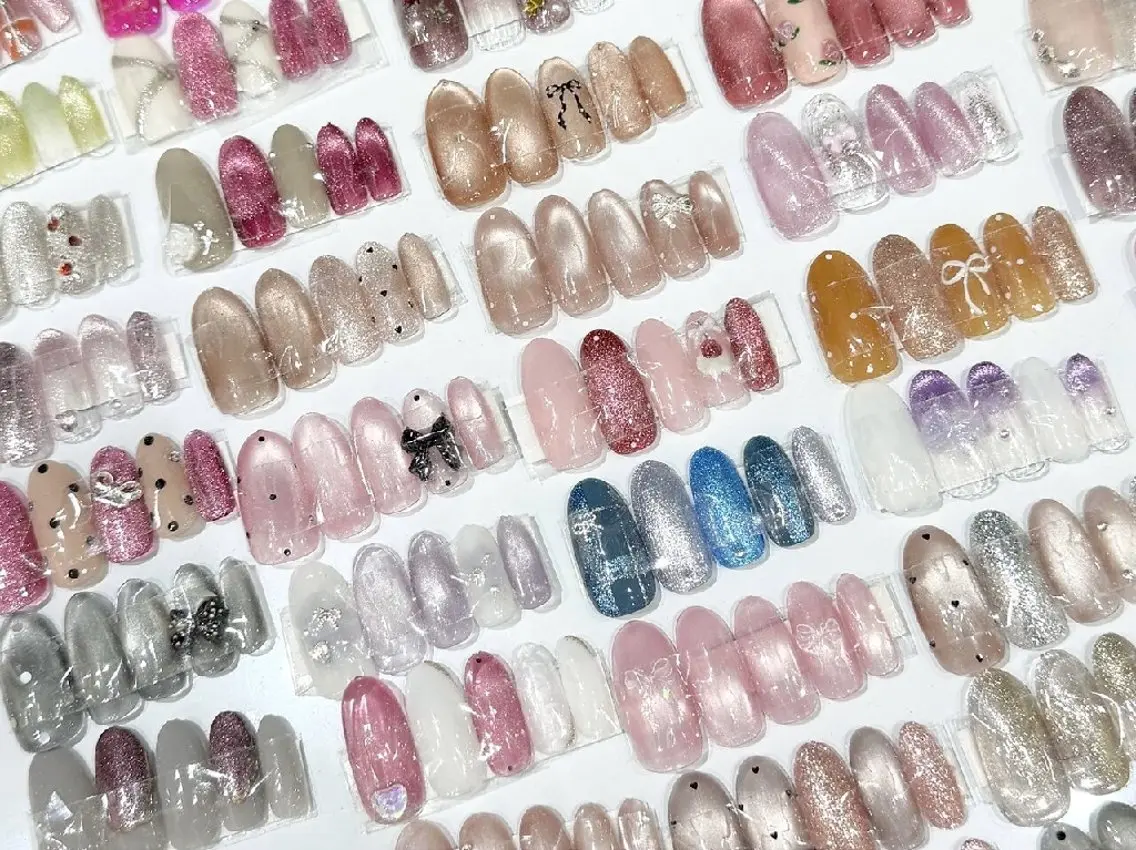 100種類の定額コース☆マグネット使用デザイン☆ソフトジェルオフ込み☆オフなしOK☆の写真