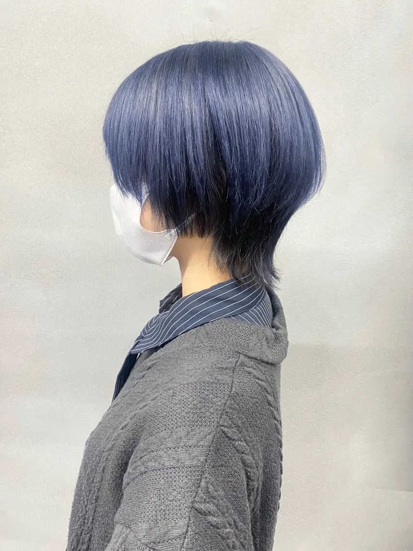 ショート カラー ブリーチ ブルーカラー デザインカラー イヤリングカラー インナーカラー 柏 デザインカラー/ レイヤー🐣シオリのヘアスタイル