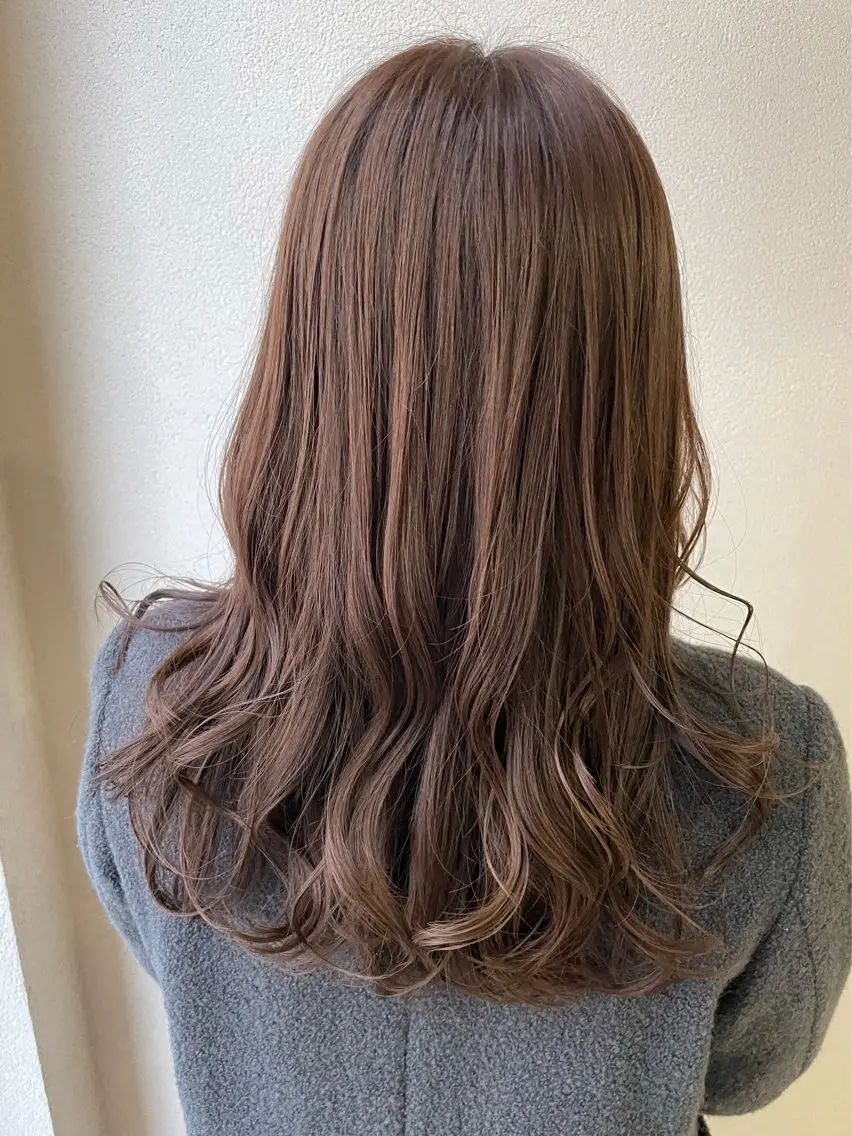ロング カラー ラベンダーカラー 沢田 瞳のヘアスタイル