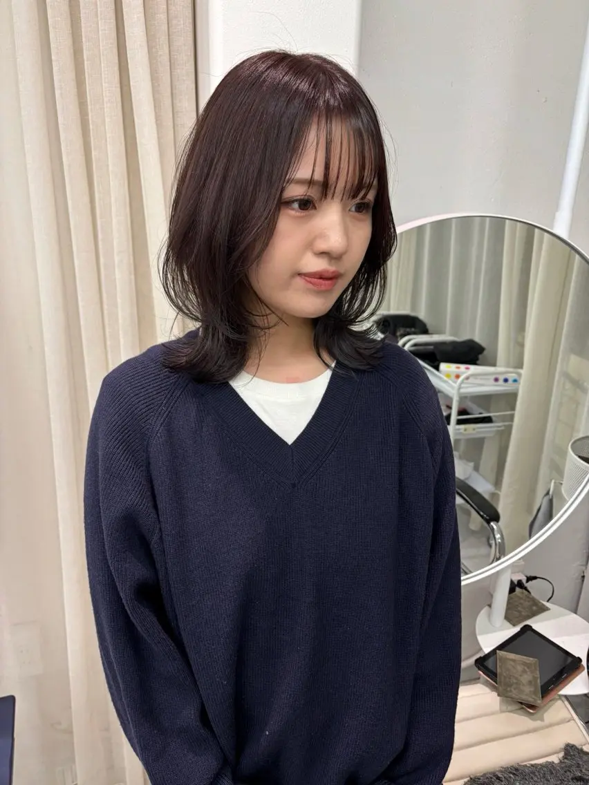 ミディアム カラー グレージュ ラベンダーカラー ラベンダーグレージュ ラベンダーグレー レイヤーカット カット ヘアカラー トリートメント レイヤーカット🎀 kanaのヘアスタイル