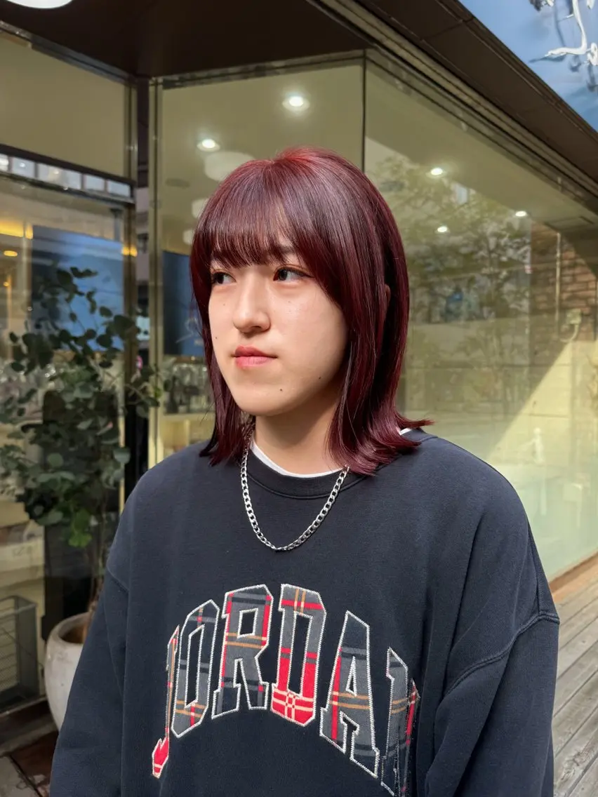 ミディアム カラー ブリーチ ブリーチなしカラー レッドカラー Seeknext // Rukaのヘアスタイル