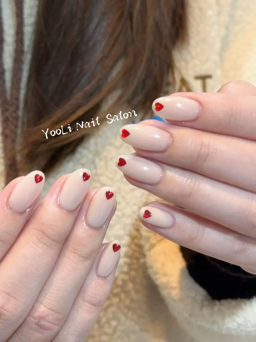 ネイル アートネイル オーロラネイル チークネイル フレンチネイル ガラスフレンチ ハンドネイル 🎀YooLi Nail salonのネイルデザイン