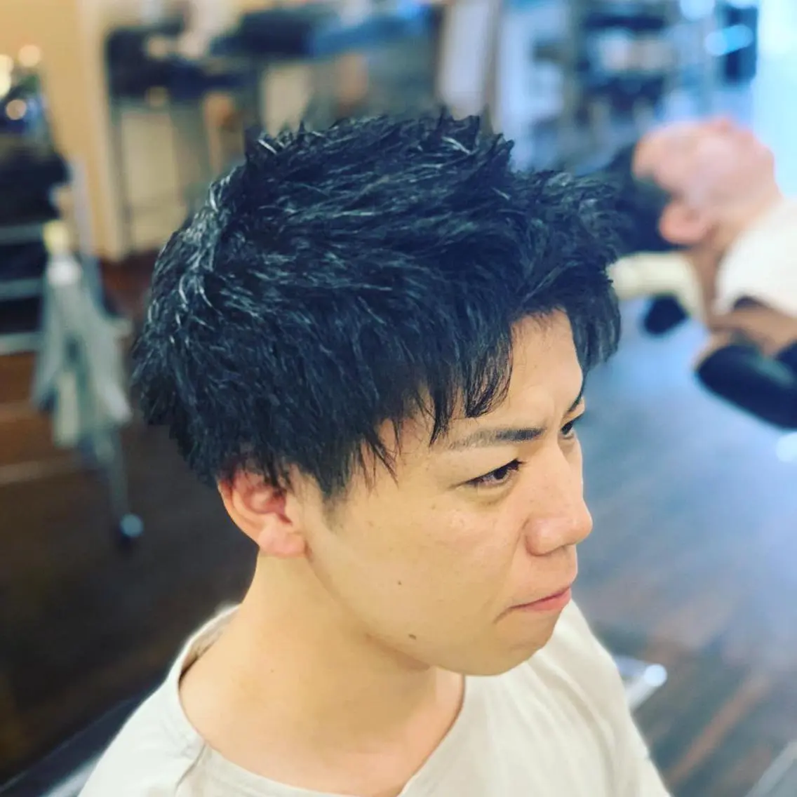 ショート パーマ メンズ 向井 優汰のヘアスタイル
