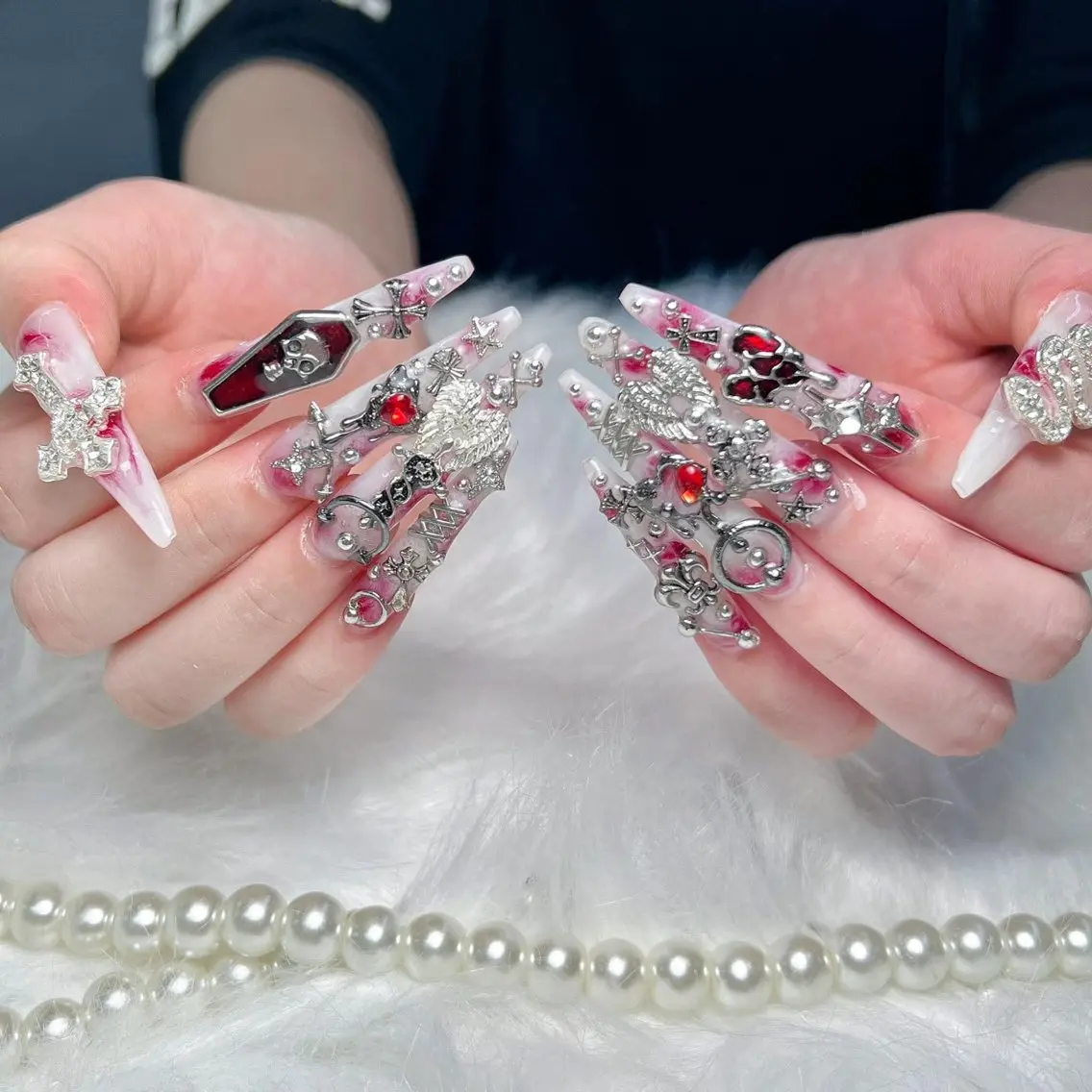 ネイル 長さ出し ジェルネイル ガーリー キラキラネイル 韓国ネイル ハンドネイル Nova Nail Studioのネイルデザイン