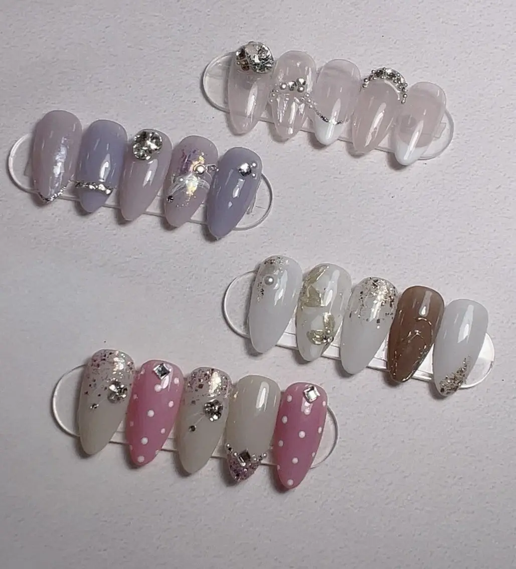 定额コースC 【長さだしオフ+1500/アクリルオフ+2000/チップ再利用＋1000円】の写真