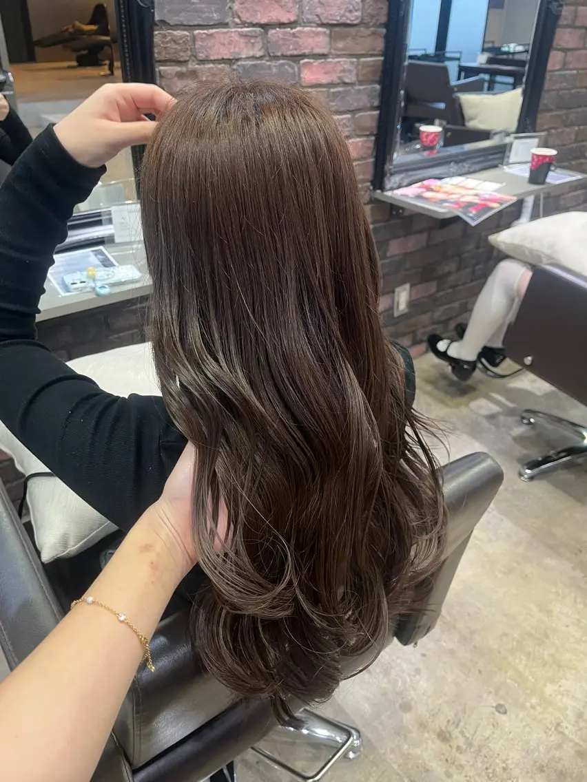 ロング カット ヘアカラー トリートメント 髪質改善×ブリーチ 無しWカラー🫧天神のヘアスタイル