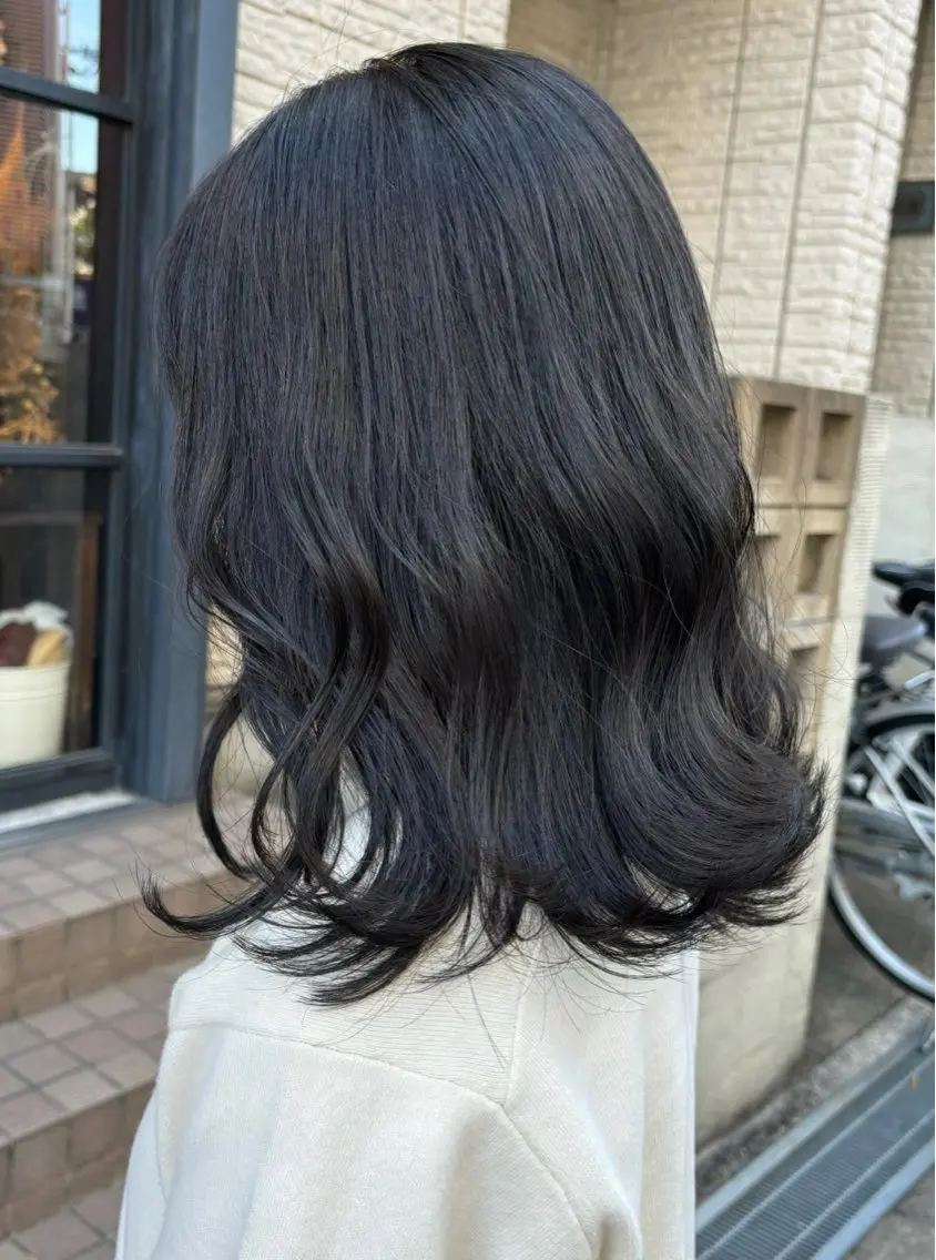 ミディアム カラー 【aini天王寺】 𝐚𝐢𝐫𝐢✂︎のヘアスタイル