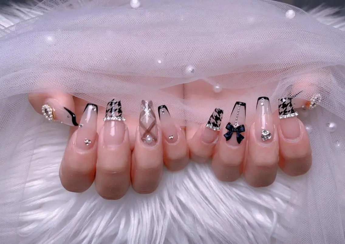 ネイル ネイルチップ cat‘s nail🐈⬛のネイルデザイン