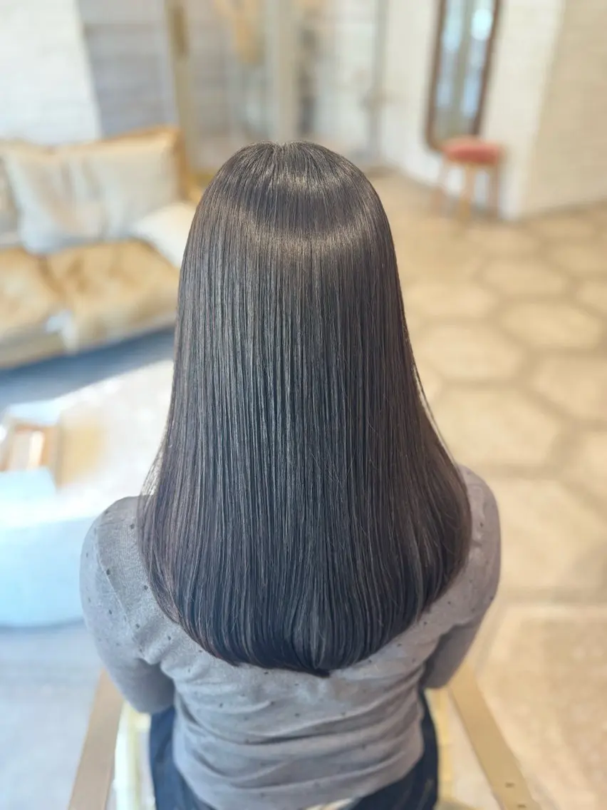 ロング 髪質改善 縮毛矯正 トリートメント 酸性ストレート カット ヘアカラー 縮毛矯正 トリートメント 堀江美容室 千晶のヘアスタイル