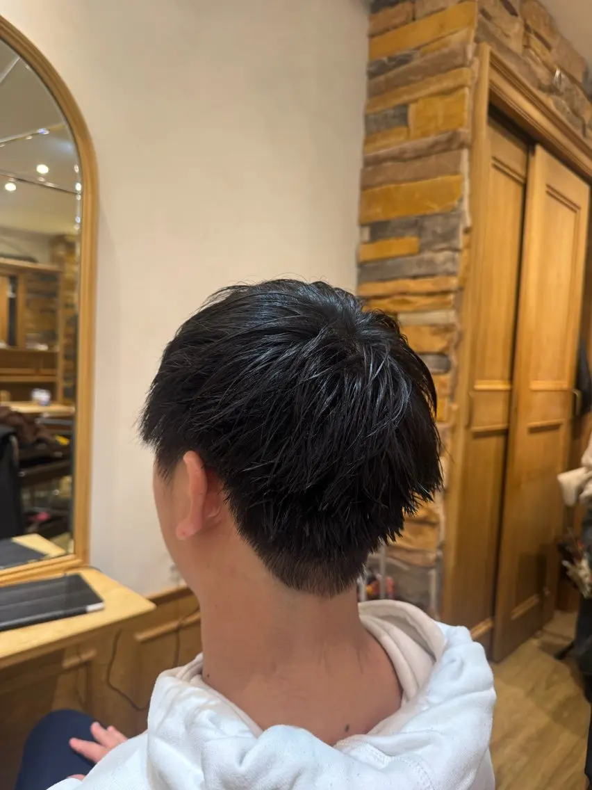 ショート メンズ カット 透明感カラー💜 モテ髪 空陽💙のヘアスタイル