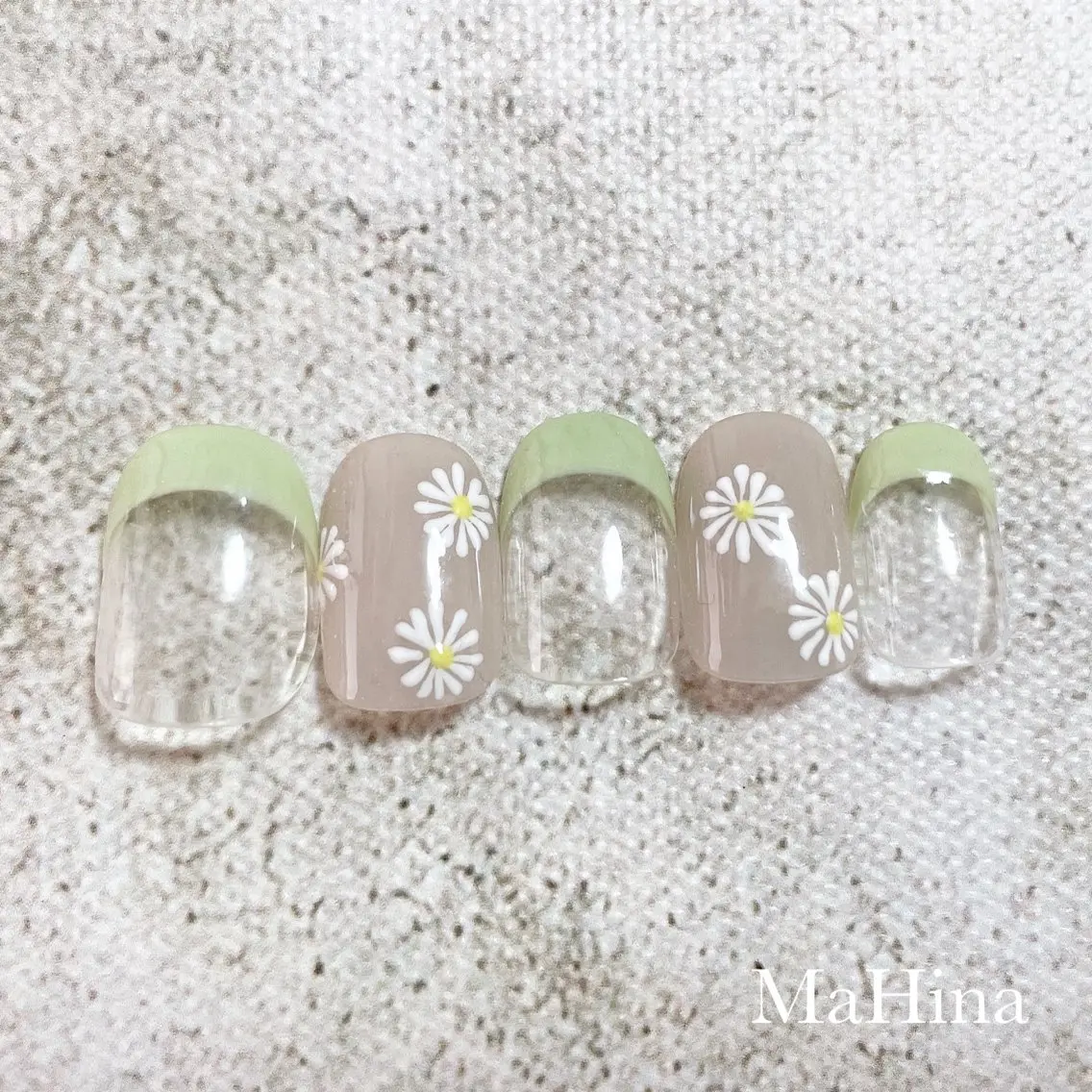 ネイル フレンチネイル ハンドネイル Le Vernis MaHina・まひなのネイルデザイン