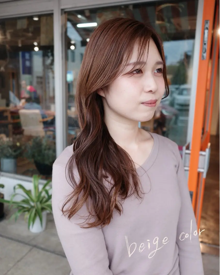 ロング カラー ベージュカラー 透明感カラー ヘアカラー トリートメント 安藤 結花のヘアスタイル
