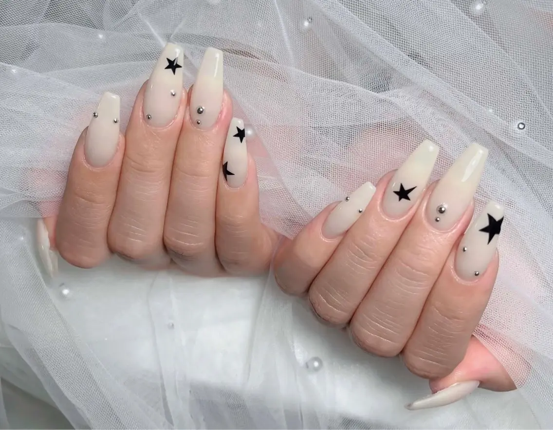 ネイル アートネイル 韓国ネイル 持ち込み ワンホンネイル ハンドネイル Lenie Nail Salonのネイルデザイン