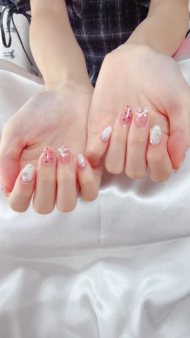 ネイル オーロラネイル チークネイル 長さ出し フットネイル フレンチネイル ハンドネイル Miss Nailのネイルデザイン