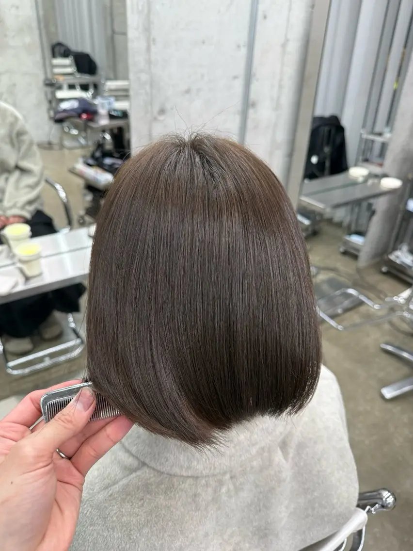 ショート カラー グレージュ カット ヘアカラー トリートメント 高橋大樹/グレー ジュ/ブリーチなしのヘアスタイル