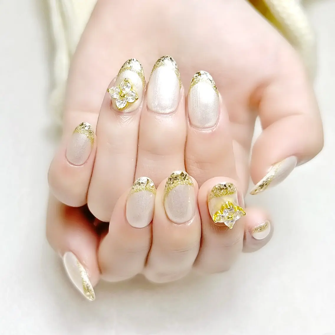 ネイル フレンチネイル ガラスフレンチ オフィスネイル 冬ネイル クリスマス rouse nail RISATOのネイルデザイン