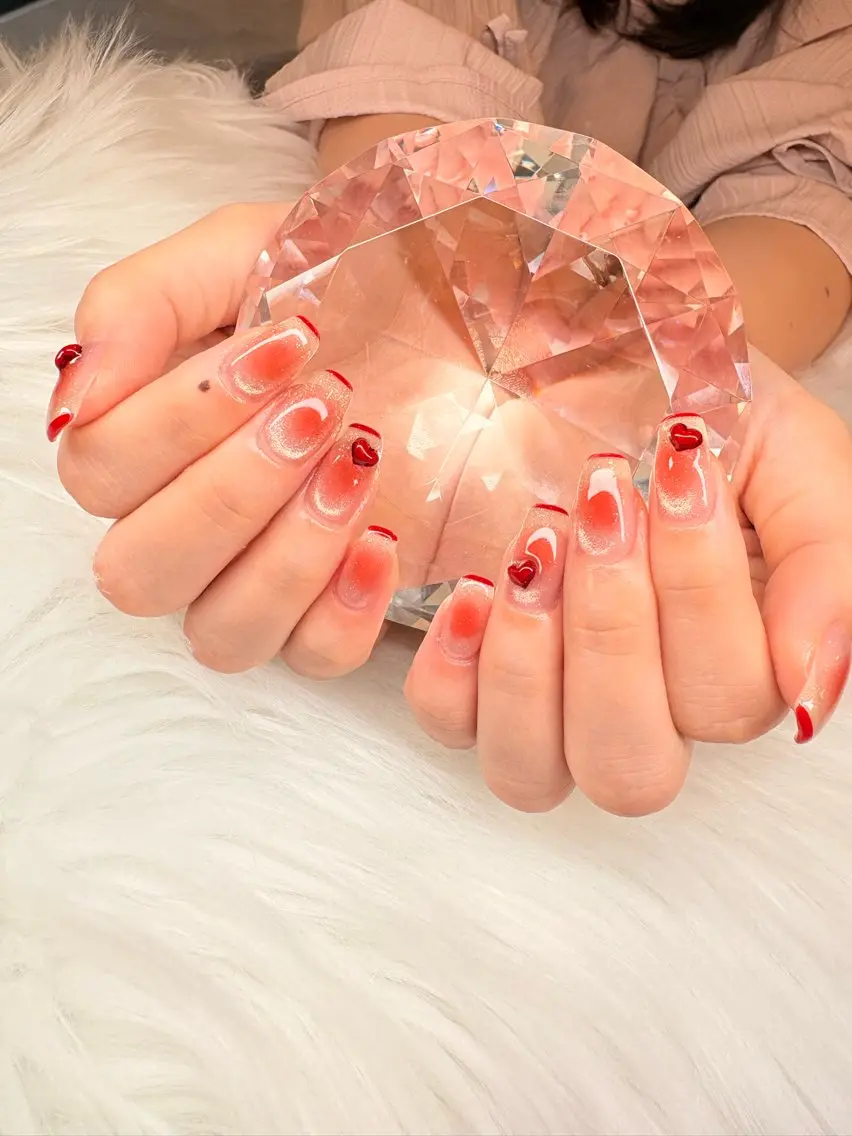ショート Tiny Bliss 🐈‍⬛のネイルデザイン