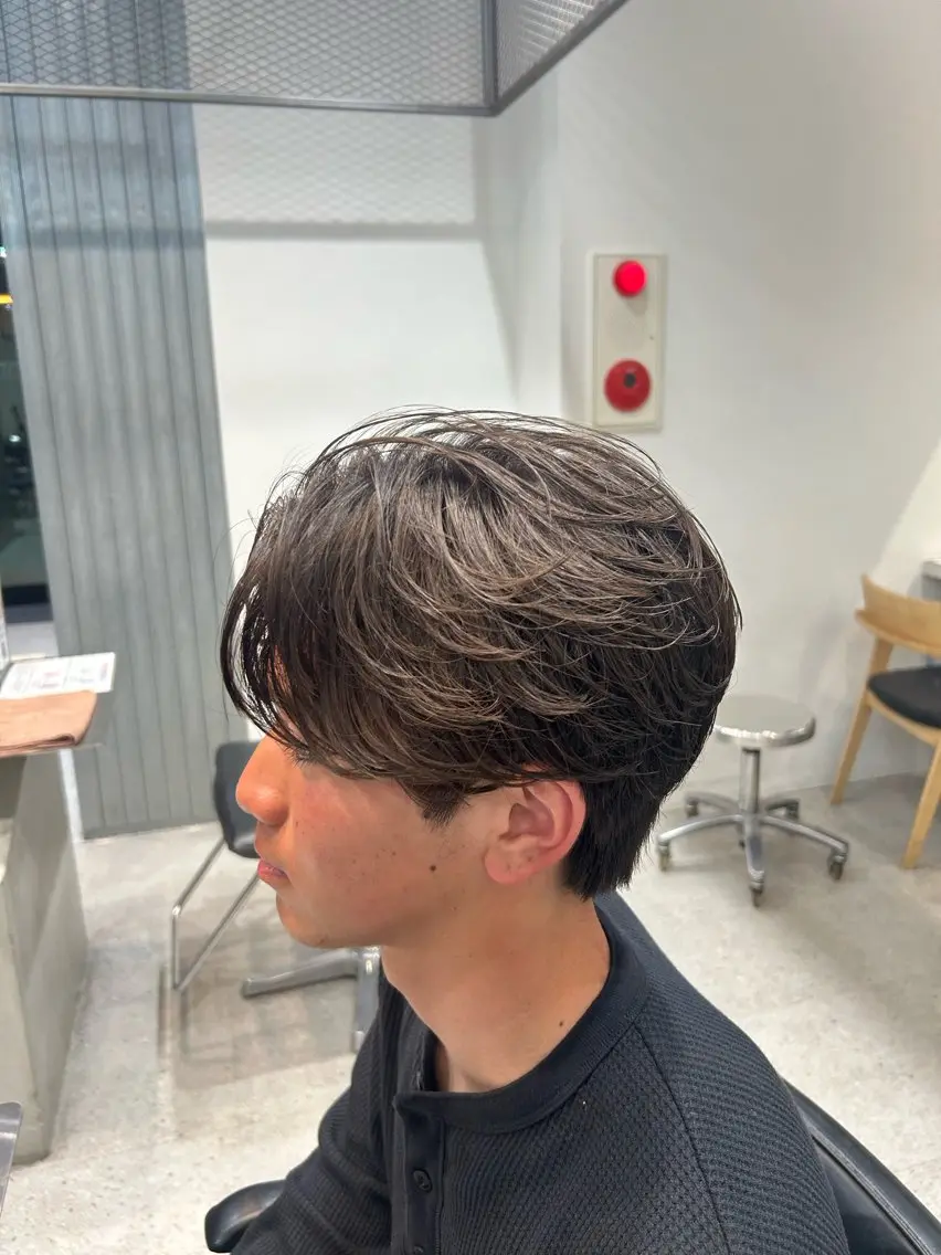 パーマ カット パーマ パーマカラー支持⭕️ 春山凜乃介のヘアスタイル