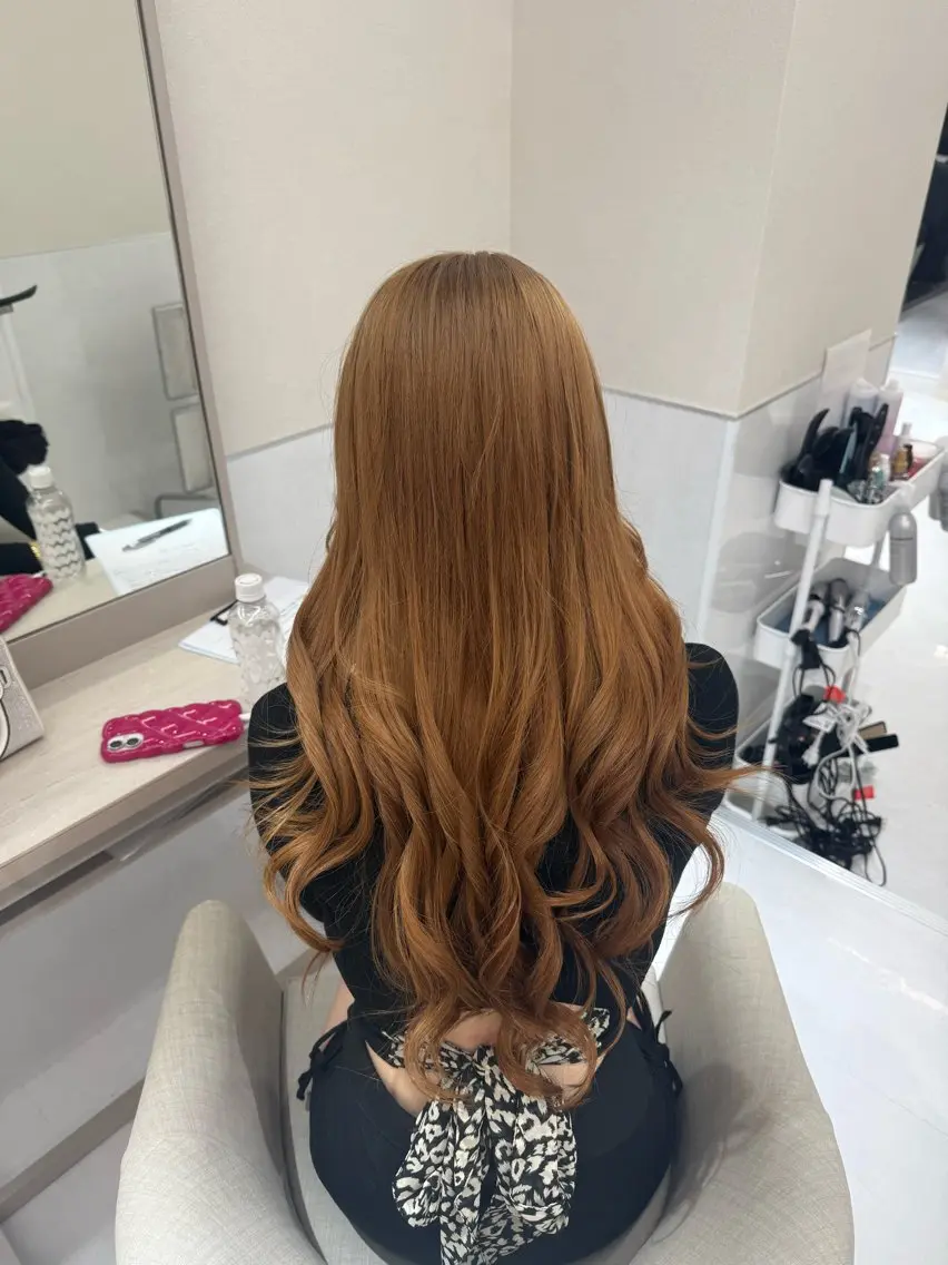 ロング カラー ブリーチ ブラウンカラー 透明感カラー 韓国風ヘア ヘアカラー 肥田 俊輔のヘアスタイル