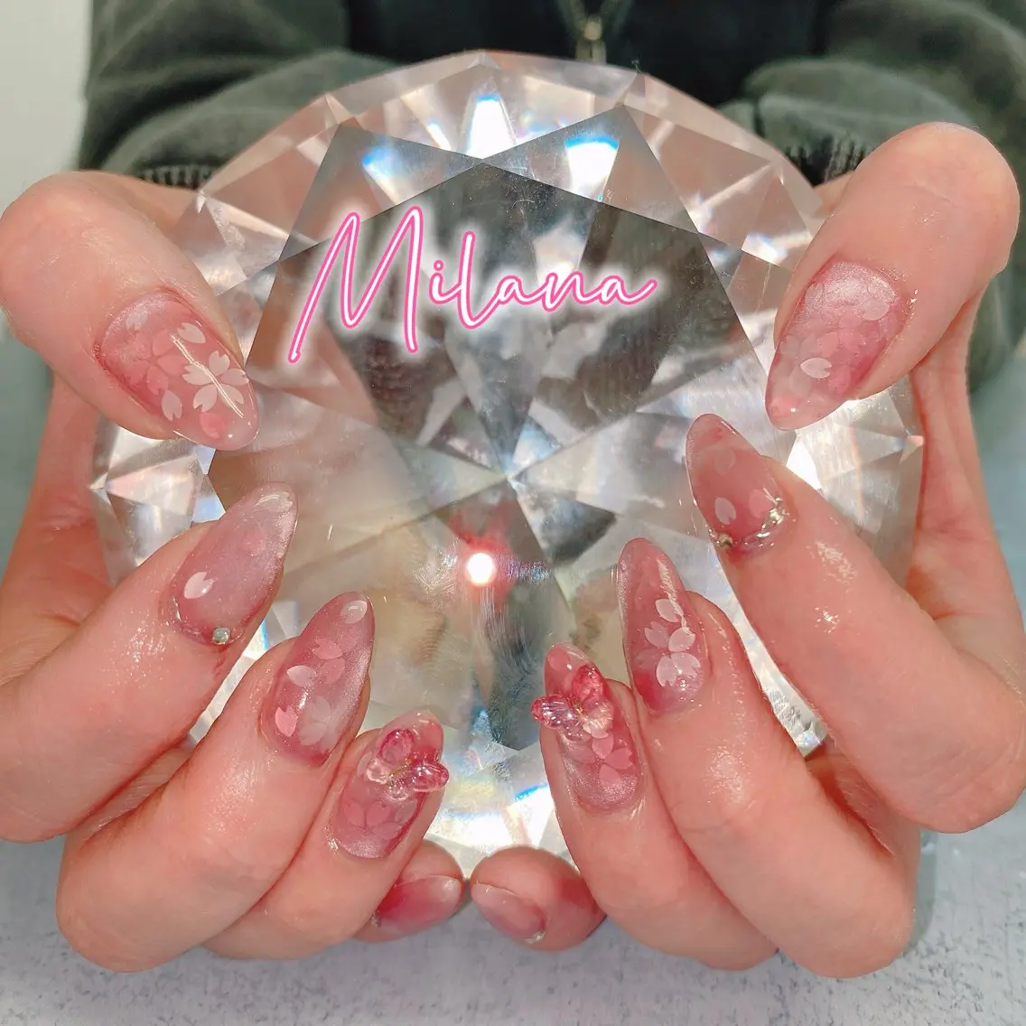 ネイル 桜ネイル マグネットネイル ハンドネイル Milana （研修生メニュー）のネイルデザイン